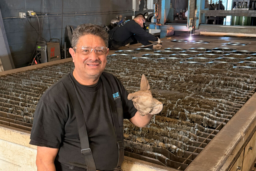 plasma-cutting-machine